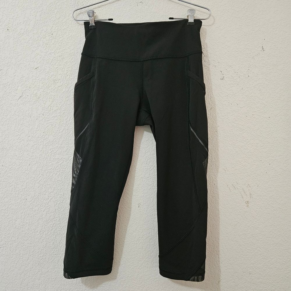 Lululemon Athletica Fast As Light Crop leggings Size 6